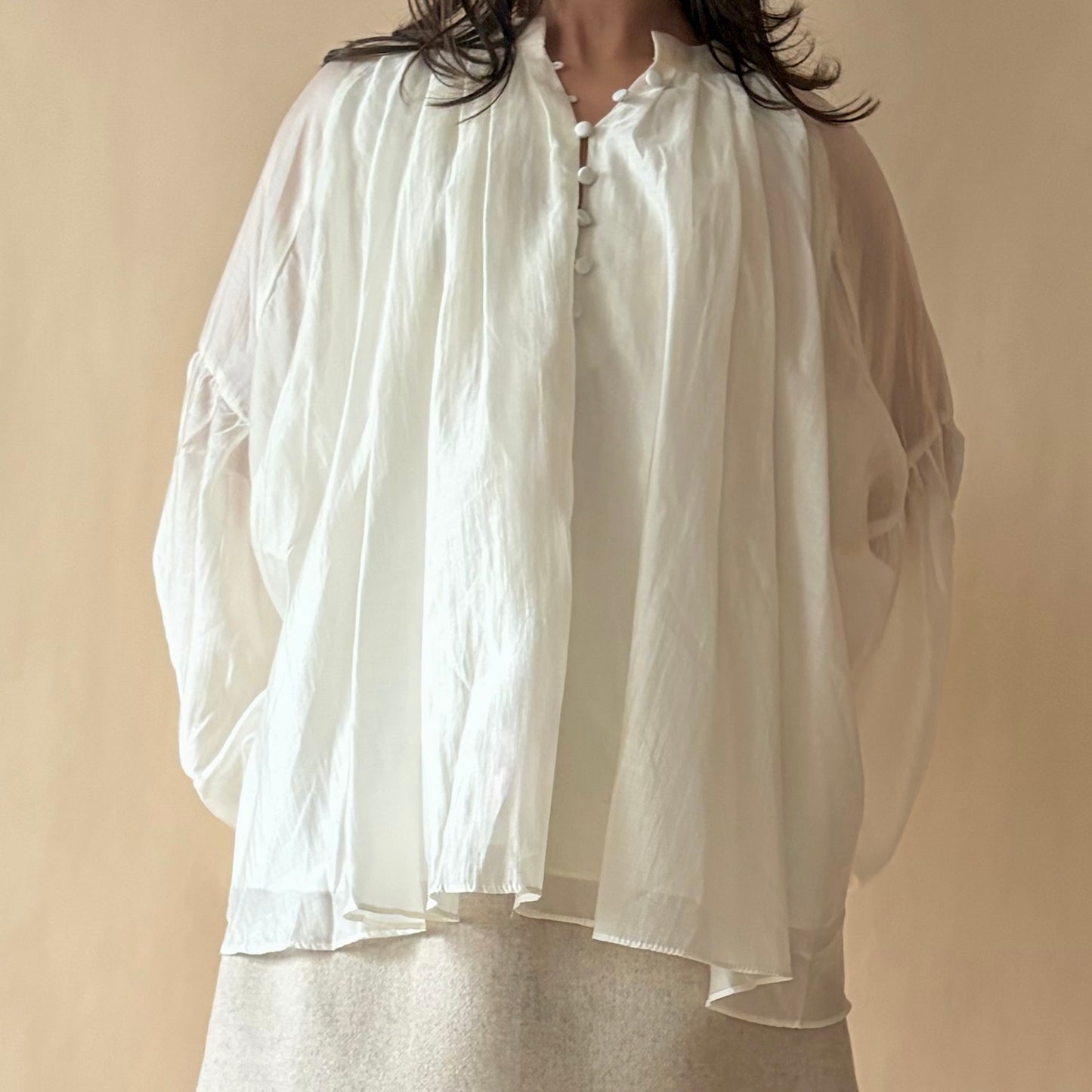 Dove Balloon Sleeve Blouse